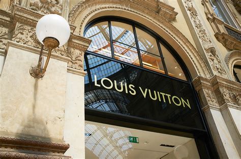 louis vuitton milan|buying louis vuitton in milan.